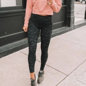 Bagatelle High Rise Camo Seamless Leggings size Large